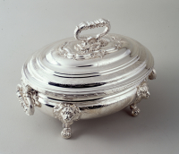 maker%27s%20mark%20of%20Paul%20de%20Lamerie%2C%20%3Cb%3E%3Ci%3E%20The%20Hardwicke%20Soup%20Tureen%20and%20Cover%3C%2Fi%3E%3C%2Fb%3E%2C%201737-1738%2C%20silver%20%28sterling%20standard%29%2C%20Museum%20Purchase%3A%20The%20William%20H.%20Nunn%20Trust%20Fund%2C%20established%20in%20memory%20of%20his%20wife%2C%20Alice%20B.%20Nunn%2C%20public%20domain%2C%2069.45a-c